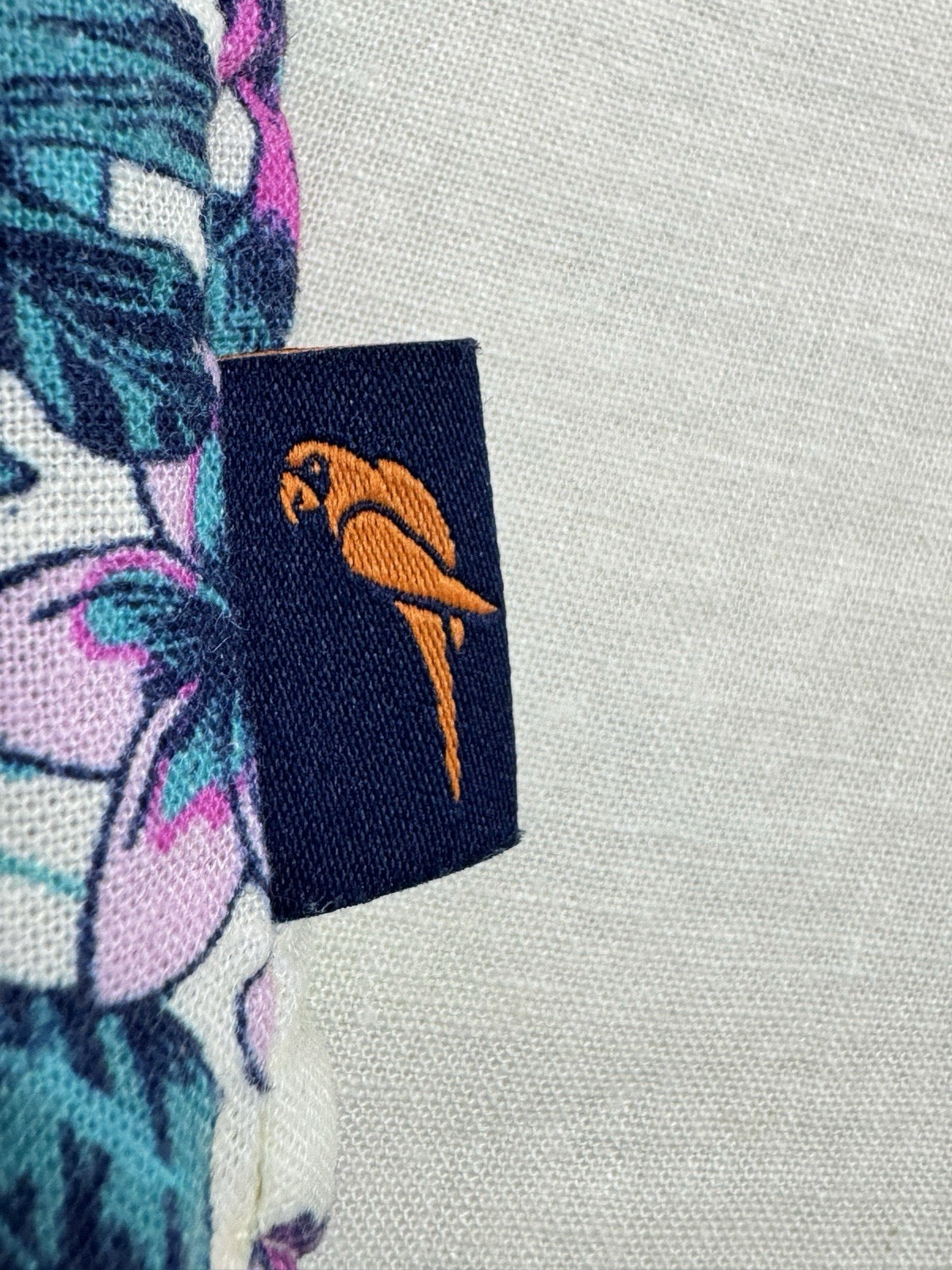 Margaritaville Island Reserve Mens XL Hawaiian Shirt Linen Blend Parrot Graphic